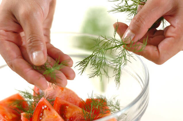 トマトのディルサラダの作り方の手順2