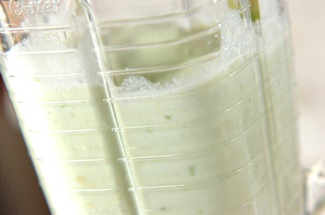 アボカドスムージーの作り方の手順2