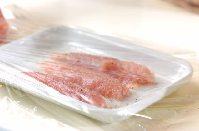 ささ身のレタス包みの作り方の手順1