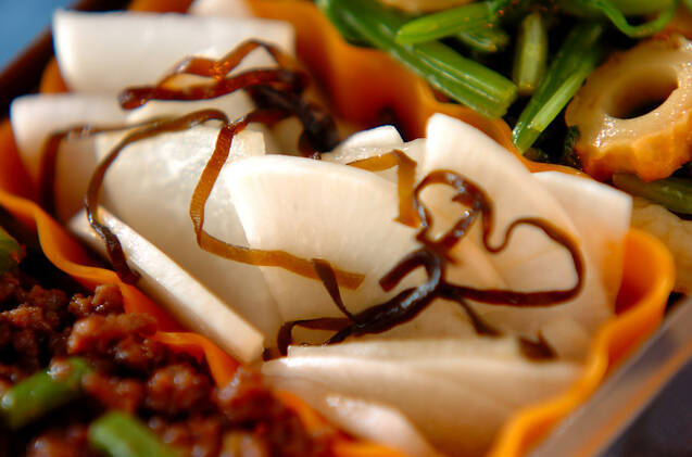 大根の塩昆布和え