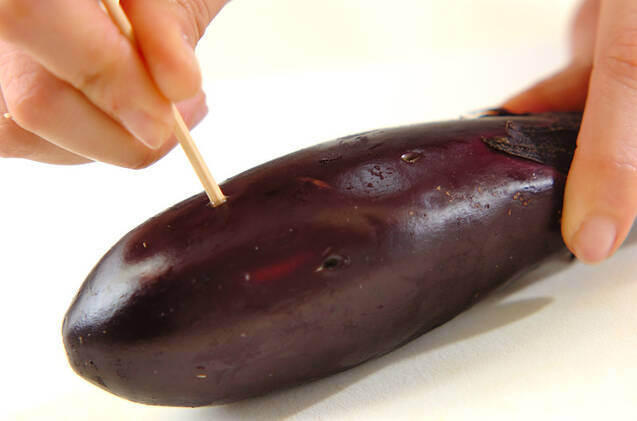 焼きナスみそ汁の作り方の手順1