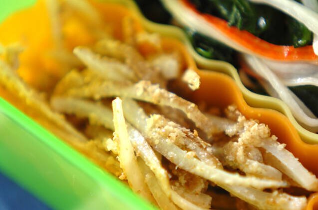 蒸しゴボウのサラダ