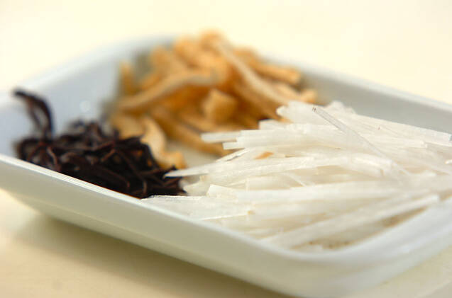 大根とキクラゲの中華スープの作り方の手順1