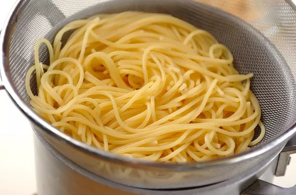 混ぜるだけ簡単！絶品クリーミー明太子パスタの作り方1