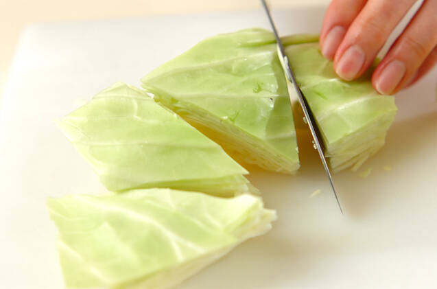 レンジキャベツのひき肉ソースの作り方の手順1