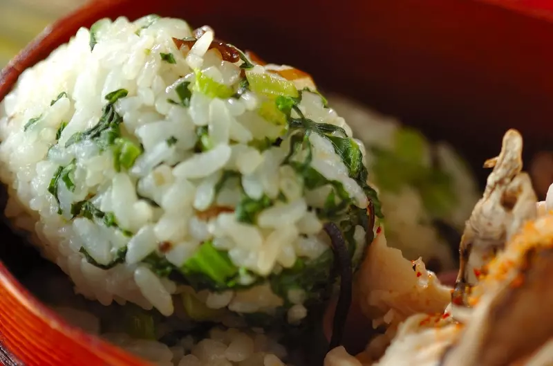 塩昆布のおにぎり レシピ 作り方 E レシピ 料理のプロが作る簡単レシピ