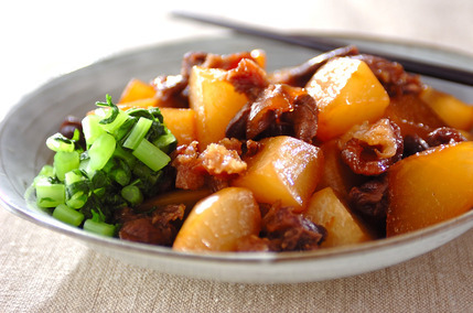 牛すじ肉と大根の甘辛煮　【大根中部+大根葉】