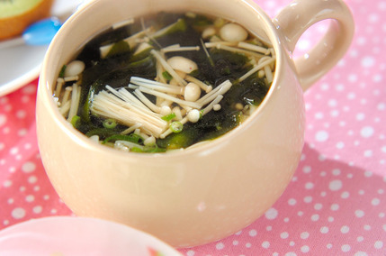 エノキとワカメのスープ
