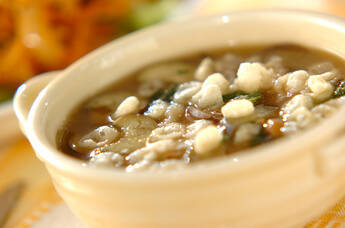 ナス、納豆、大葉のみそ汁