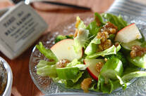 ナッツドレッシングサラダ