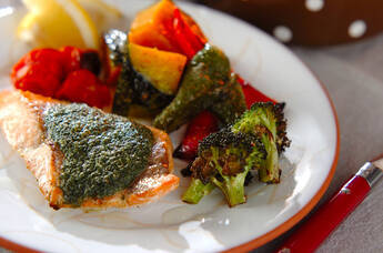 鮭のガーリックソテー