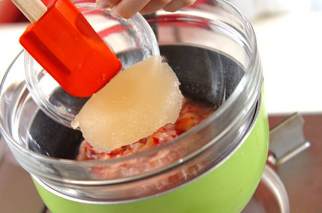 イチゴの濃厚ムースの作り方の手順4