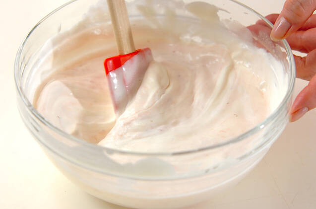 イチゴの濃厚ムースの作り方の手順7