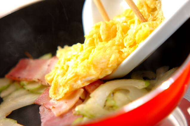 セロリの炒め物の作り方の手順4