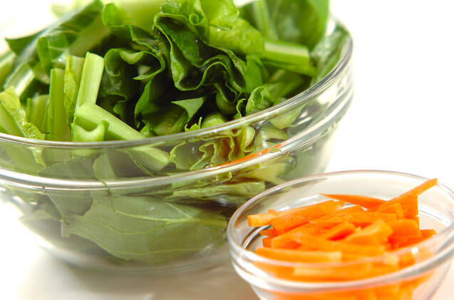 シンプル！小松菜のツナマヨ炒め 子どももペロリの作り方の手順1