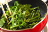 青菜とちくわのゴマ炒めの作り方の手順4