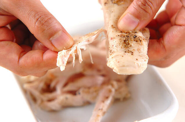 キムチ入り鶏肉の豆乳フォーの作り方の手順3