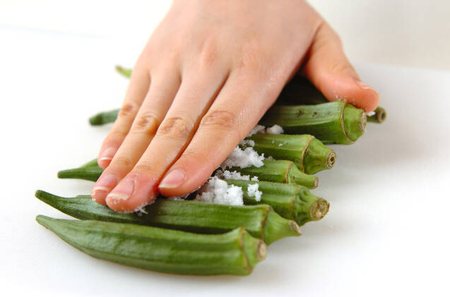 さっぱりとろみ！オクラのお吸い物の作り方の手順1