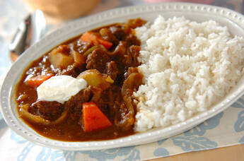 カレー粉で作るルウを使わないプロの本格ビーフカレー