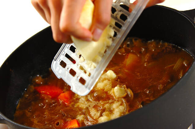 カレー粉で作るルウを使わないプロの本格ビーフカレーの作り方の手順9