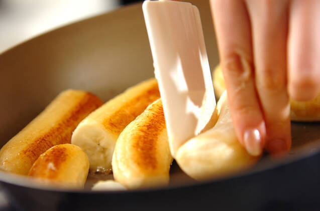 バナナのココナッツ煮の作り方の手順2