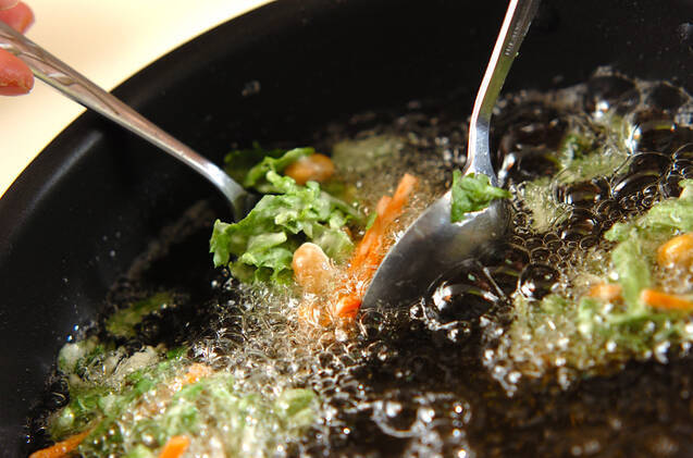水煮大豆の落とし揚げの作り方の手順7