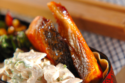 鮭のショウガ焼き