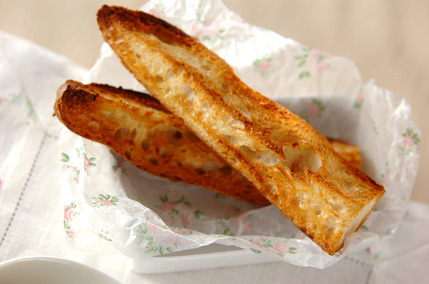 ガーリックトースト