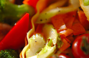 セロリとニンジンのマリネ