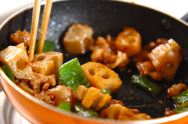 乱切りレンコンのきんぴらの作り方の手順5