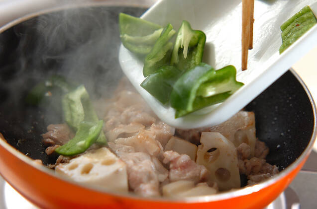 乱切りレンコンのきんぴらの作り方の手順4