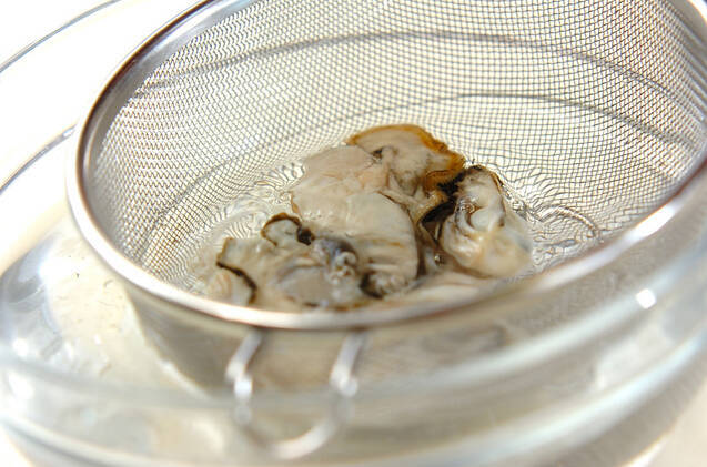 カキのお吸い物の作り方の手順1