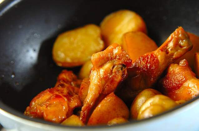 新ジャガと鶏手羽の煮物の作り方の手順5