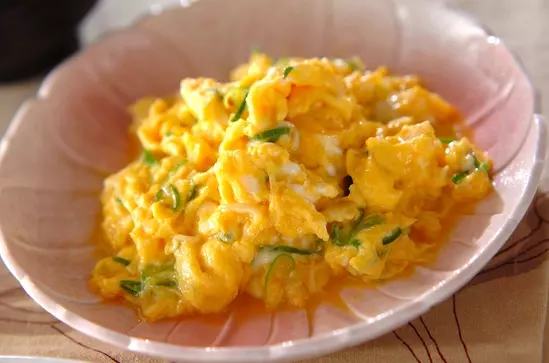 簡単副菜 ホタテ缶のふんわり卵焼き 副菜 レシピ 作り方 E レシピ 料理のプロが作る簡単レシピ