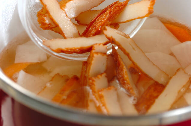 カブとさつま揚げのみそ汁の作り方の手順4