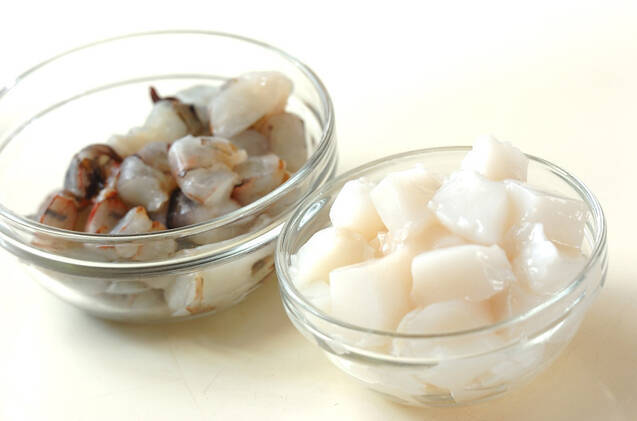 イカ餃子の作り方の手順1