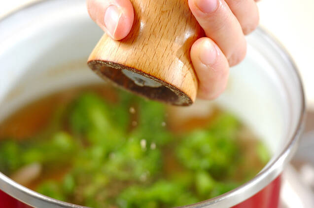 菜の花のコンソメスープの作り方の手順4