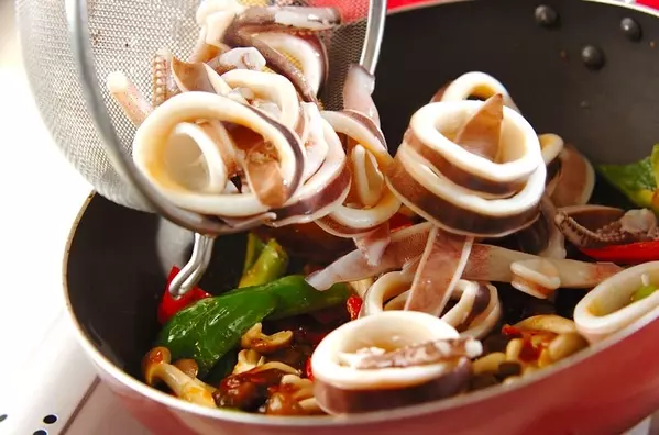 イカのオイスター炒めの作り方3