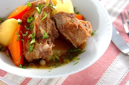 スペアリブの煮物