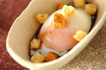 温泉卵のバルサミコがけ