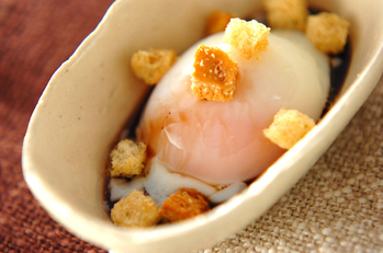 温泉卵のバルサミコがけ