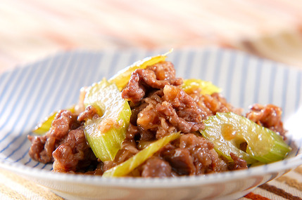 牛肉とセロリの中華炒め