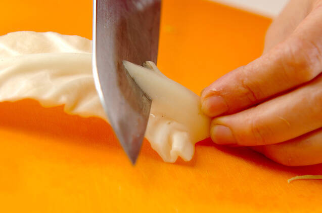 豚とキャベツの蒸し煮の作り方の手順1