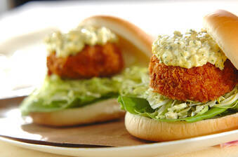 春キャベツとエビカツバーガー