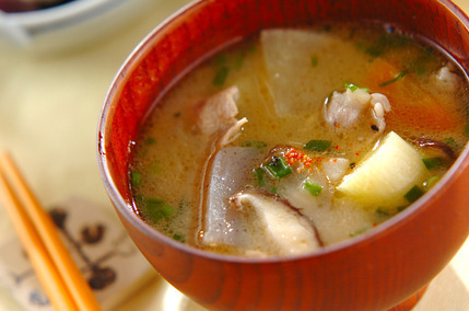 具だくさんの豚汁