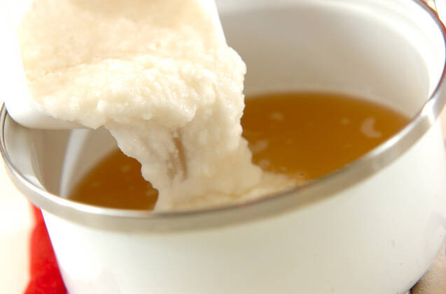 温泉卵入り冷やしとろろ汁の作り方の手順2