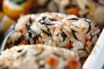 梅鶏ヒジキのおにぎり