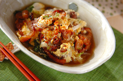 揚げ豚の卵とじ