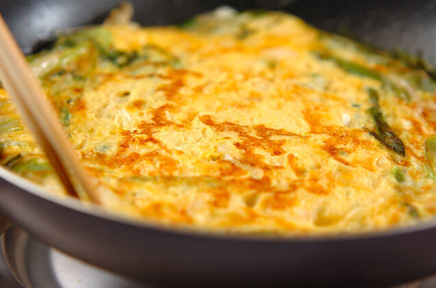 白ネギ、九条ネギの卵とじの作り方の手順3