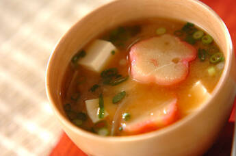 麩と豆腐のみそ汁